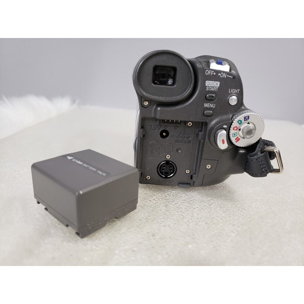 NOT‎ WORKING Panasonic Mini DV Palmcorder PV-GS35 Camcorder MultiCam 30x Optical - Picture 6 of 7